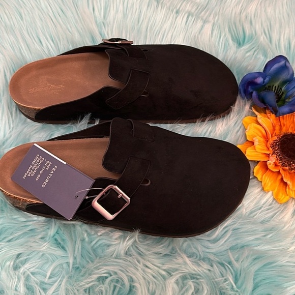 Clog Mule Flat Shoes With Buckle Accent Black Microsuede Sz 8 NEW! - Picture 2 of 8